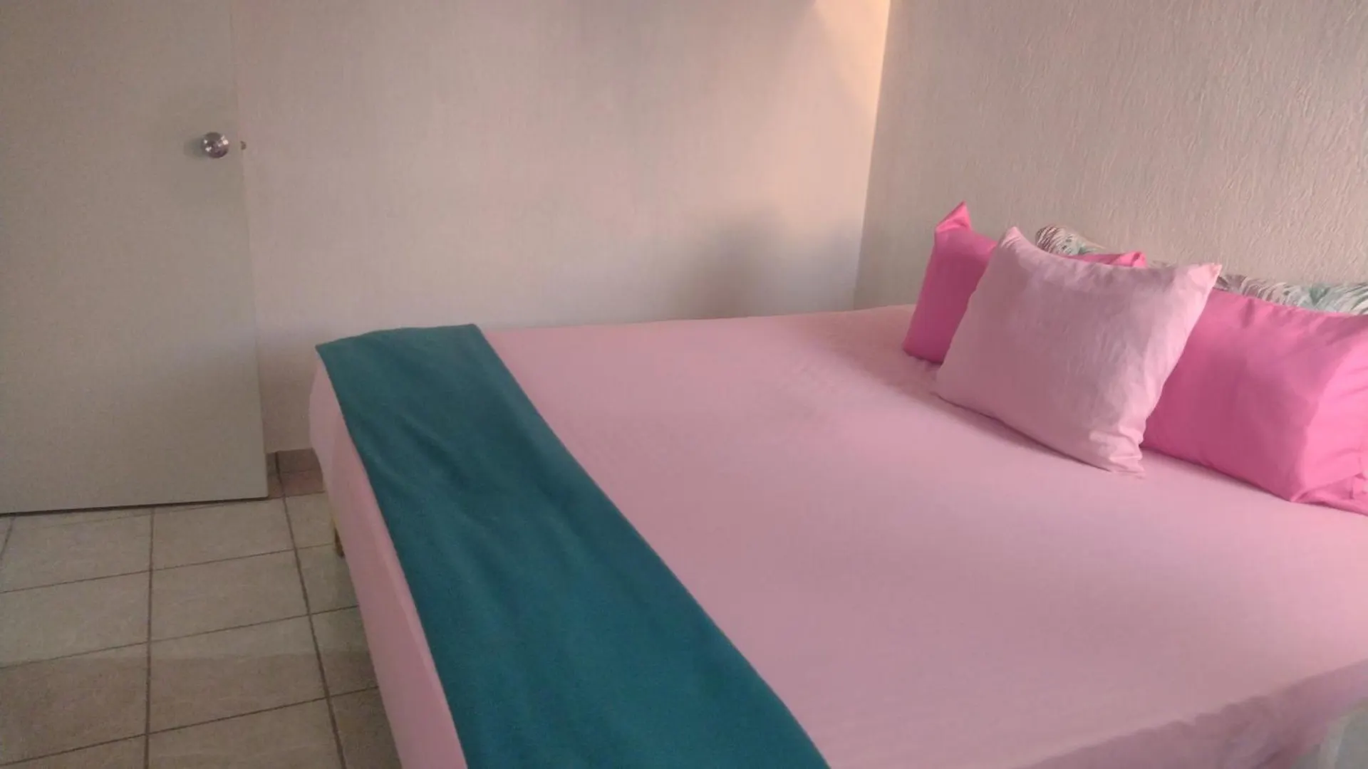 Mariposa, Cancunian Comfort